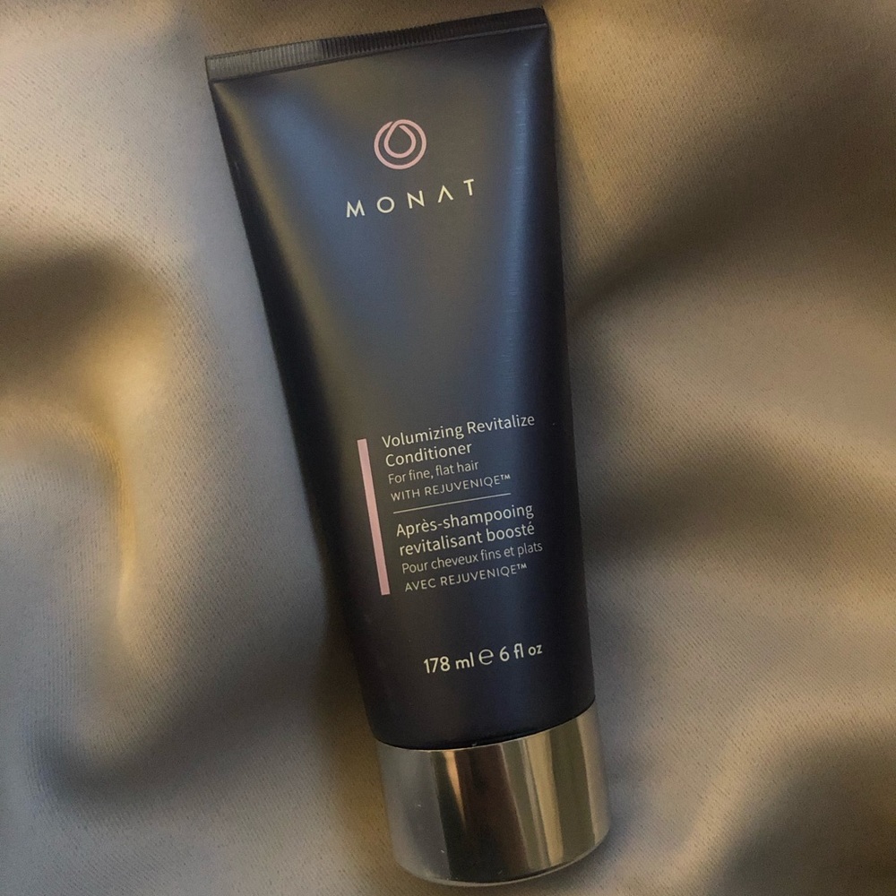 Monat Volumizing revitalizing conditioner